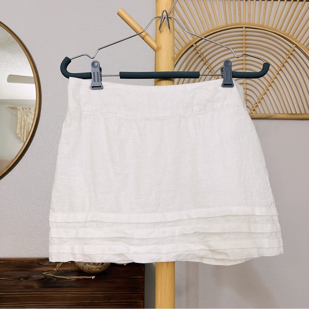 PERFECT MINI SKIRT! 🤍